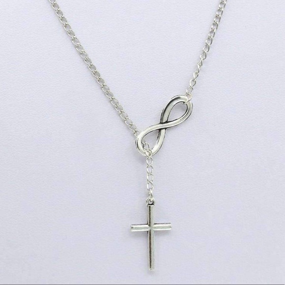 Beautiful Cross infinity necklace - Picture 3 of 4